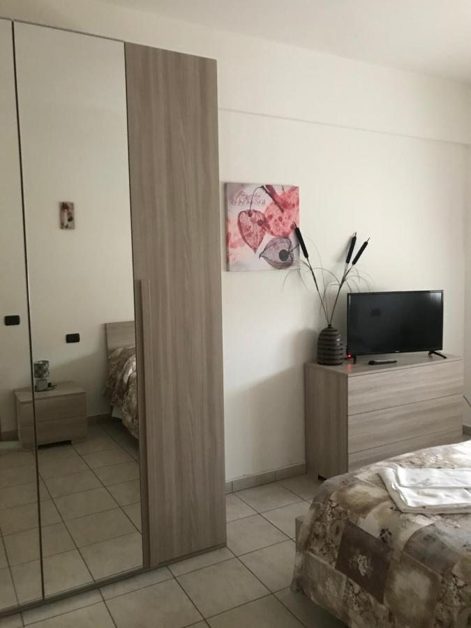 Residence Mariele Tavazzano Buitenkant foto