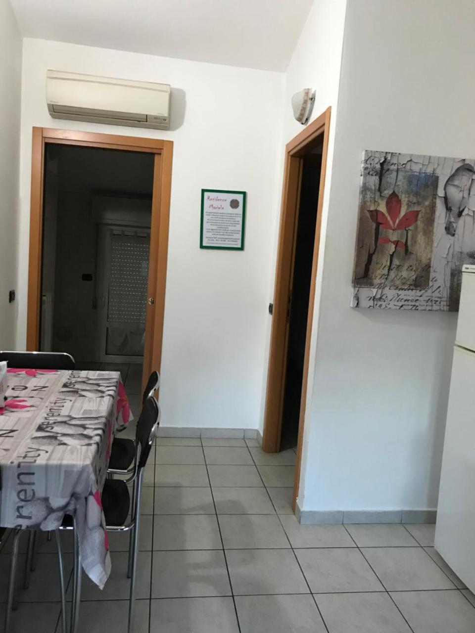 Residence Mariele Tavazzano Buitenkant foto