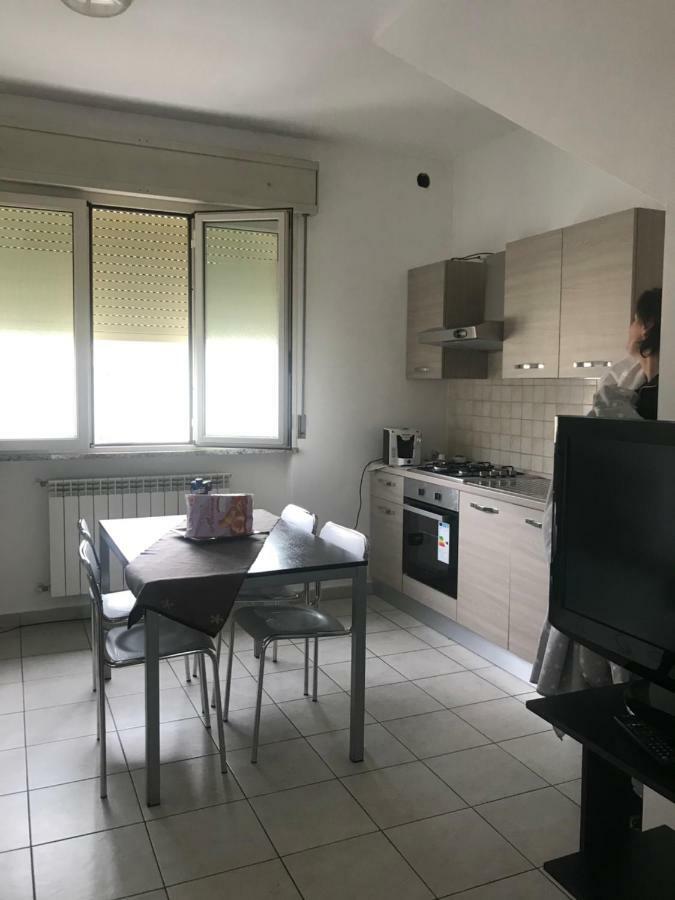 Residence Mariele Tavazzano Buitenkant foto